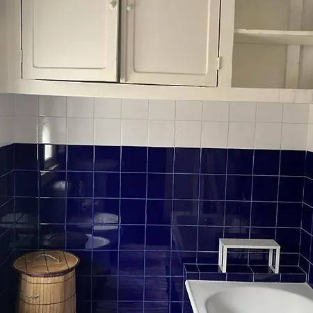 Domuswisdom Homestay *